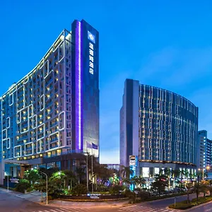 ***** Отель Wyndham Bay Китай